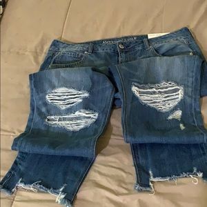 Brand new AE hi-rise tomgirl jeans